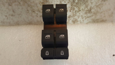 Panel przełącznik szyb AUDI Q3 83A959851B demontaż