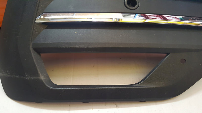 Kratka zderzaka prawy przód VW T6.1 7LA807490 demontaż