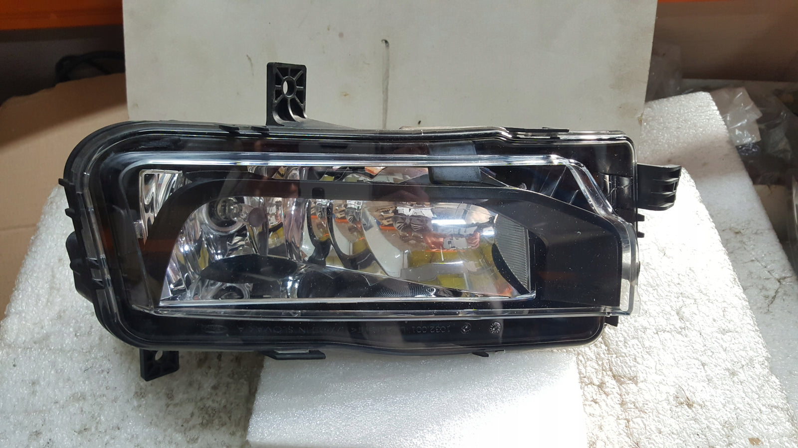 VW TRANSPORTER T6 HALOGEN LEWY 7E0941661B