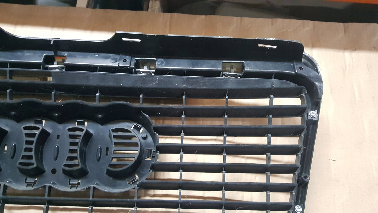 GRILL ATRAPA AUDI A6 C6 4F0853651