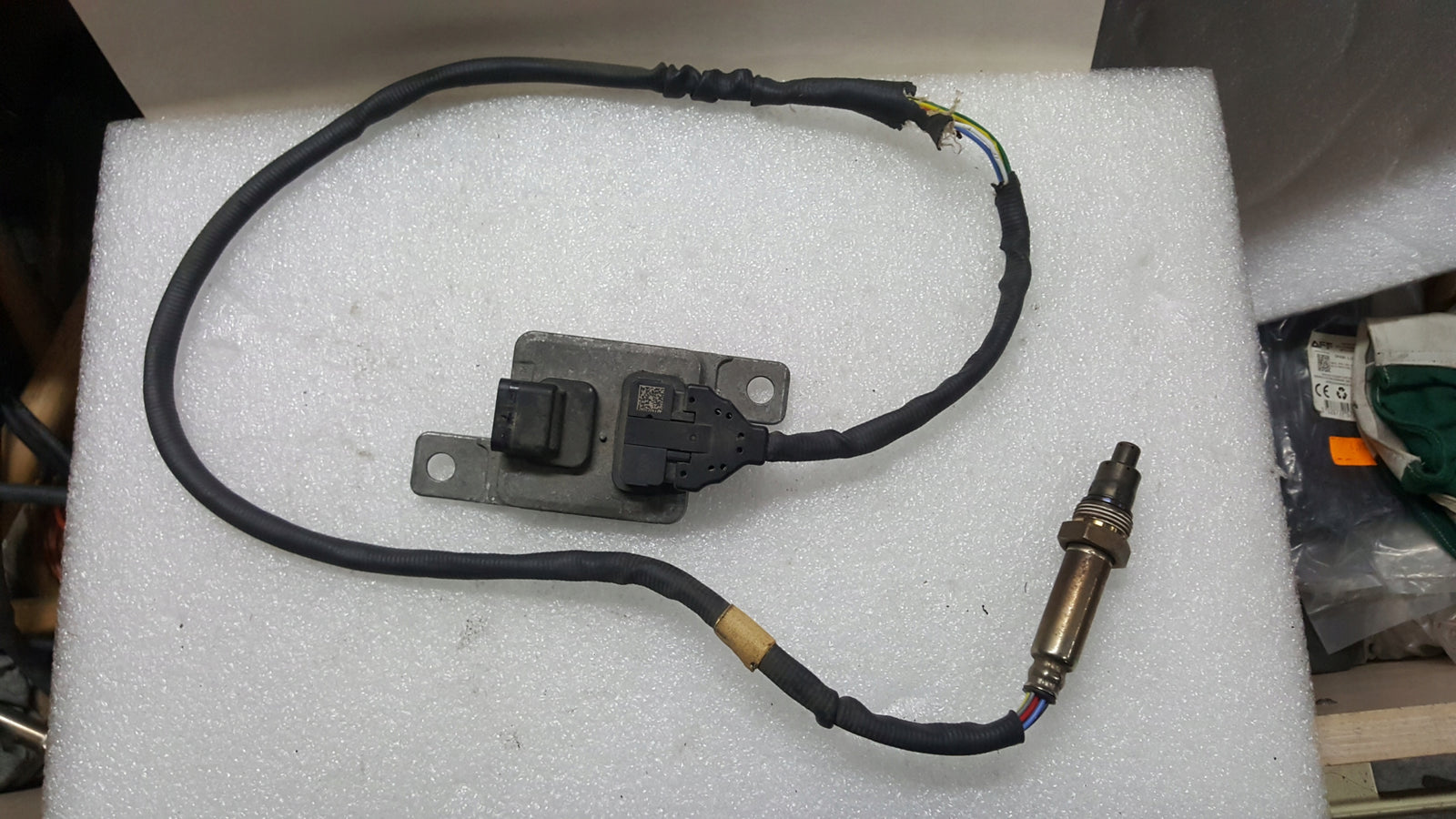 Sonda lambda czujnik NOX AUDI A4 B9 A5 8W0907807C demontaż