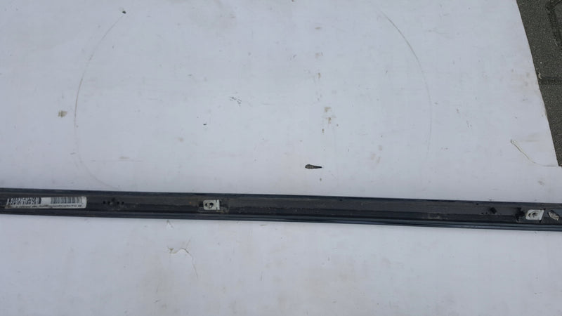 Listwa progowa prawa AUDI A4 B9 S-LINE 8W0853931A