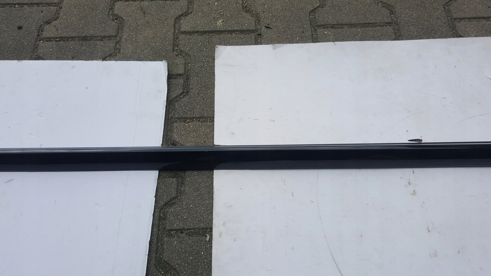 Listwa progowa prawa AUDI A4 B9 S-LINE 8W0853931A