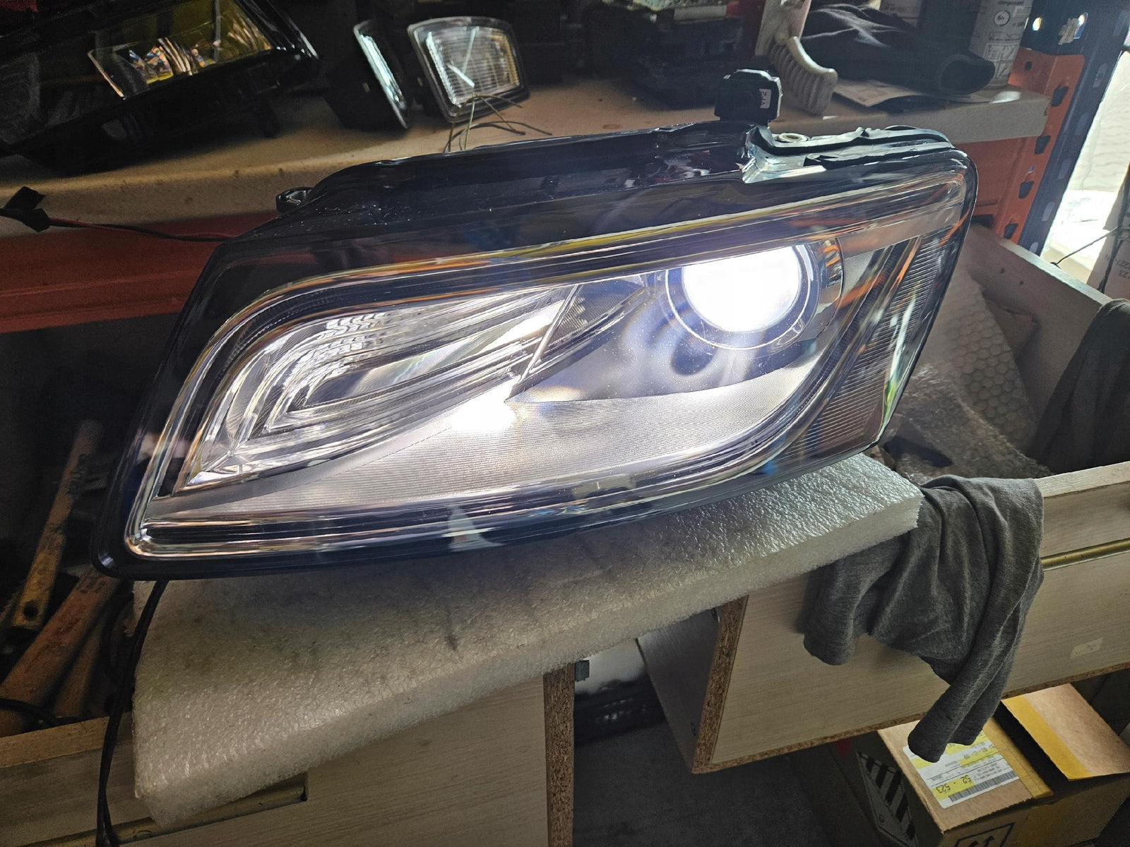 Le kompletny xenon LED Audi Q5 8R0941031C IDEAŁ!
