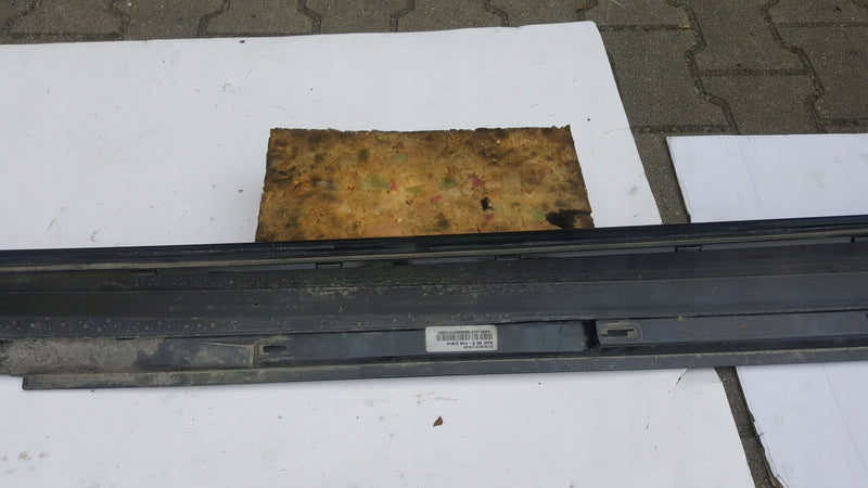 Listwa progowa prawa strona AUDI A6 (C8) S-LINE 4K0853856A demontaż