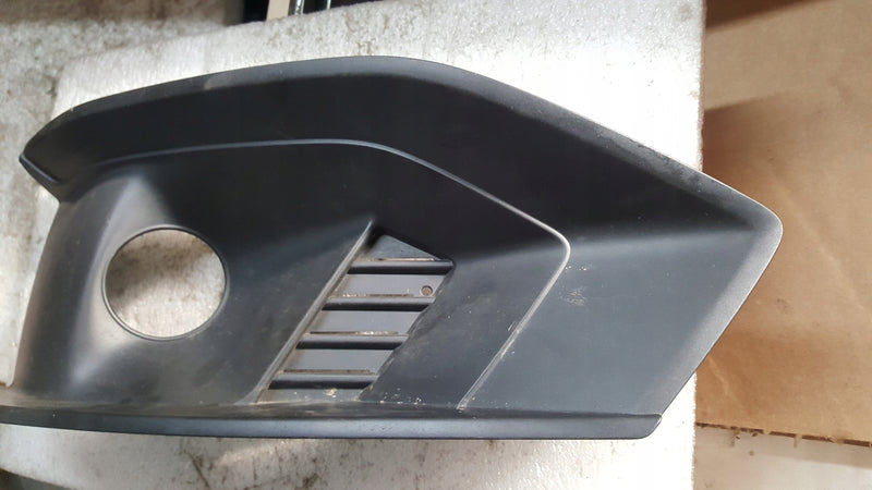 AUDI A4 B9 S-LINE KRATKA ATRAPA ZDERZAKA LEWA 8W0807681AJ