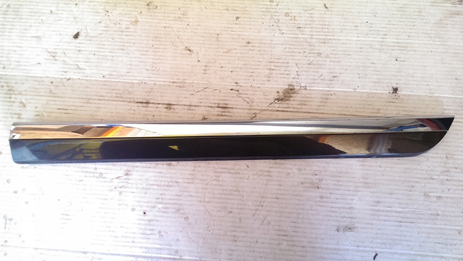 Listwa drzwi lewy przód VW ARTEON 3G8853969B