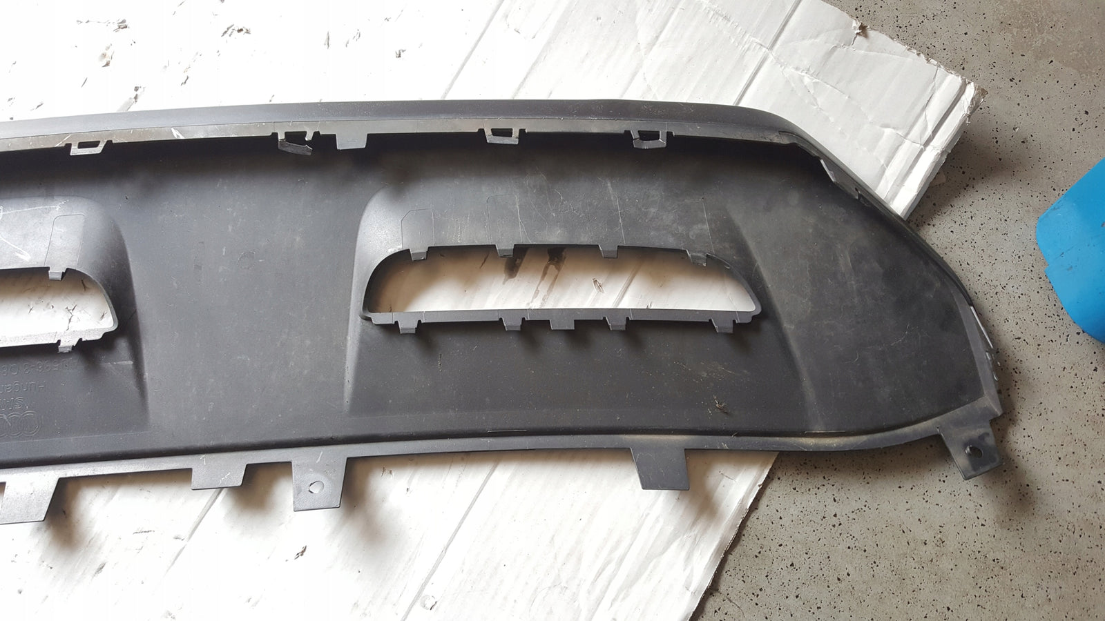 Dokładka spoiler zderzaka przód AUDI Q8 4M8807733A