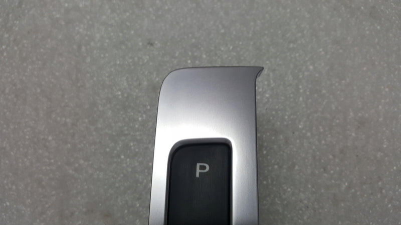 Panel wyświetlacz zmiany biegów AUDI A3 RS3 8V1713463A demontaż