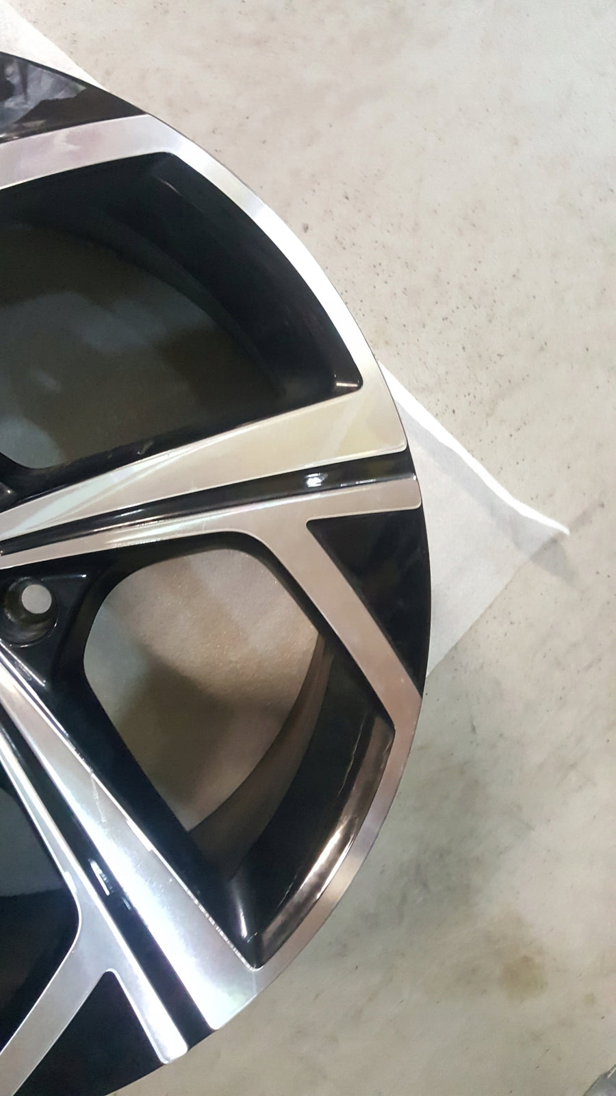 FELGA ALU VW T-ROC 5X112 18 7 J ET 45 2GA601025AP