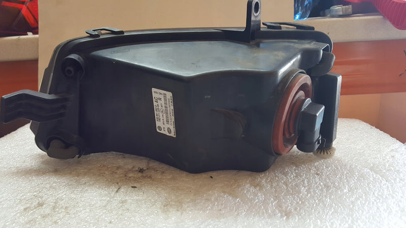 Prawy halogen VW GOLF VII 5G0941662D demontaż