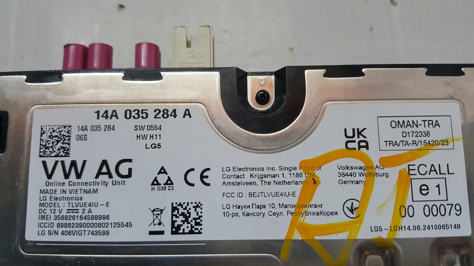 Moduł sterownik usług ON LINE -- VW AUDI SEAT SKODA 14A035284A demontaż