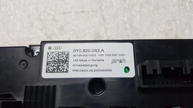 Panel klimatyzacji AUDI A3 8Y0820043A demontaż