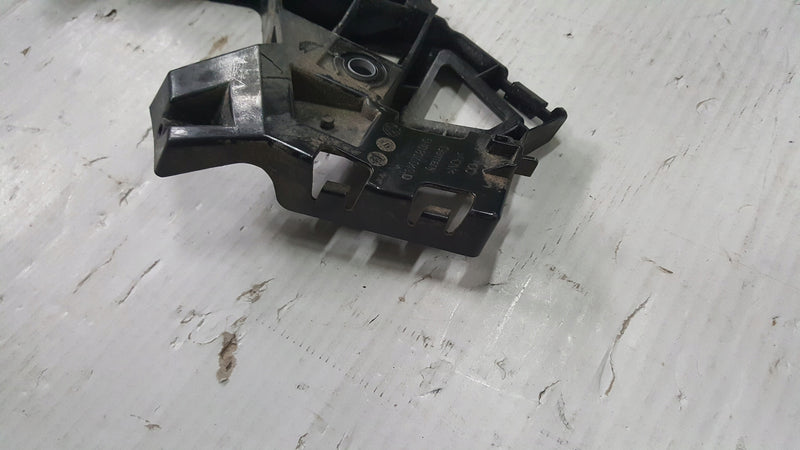 Ślizg zderzaka przedniego lewa strona VW GOLF VIII 5H0807049D demontaż