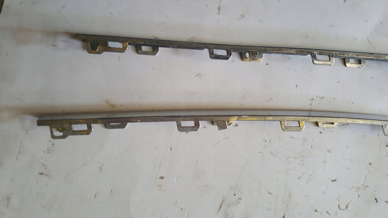 Listwa chrom zderzaka lewy tył VW PASSAT (B8) 3G0853841 demontaż