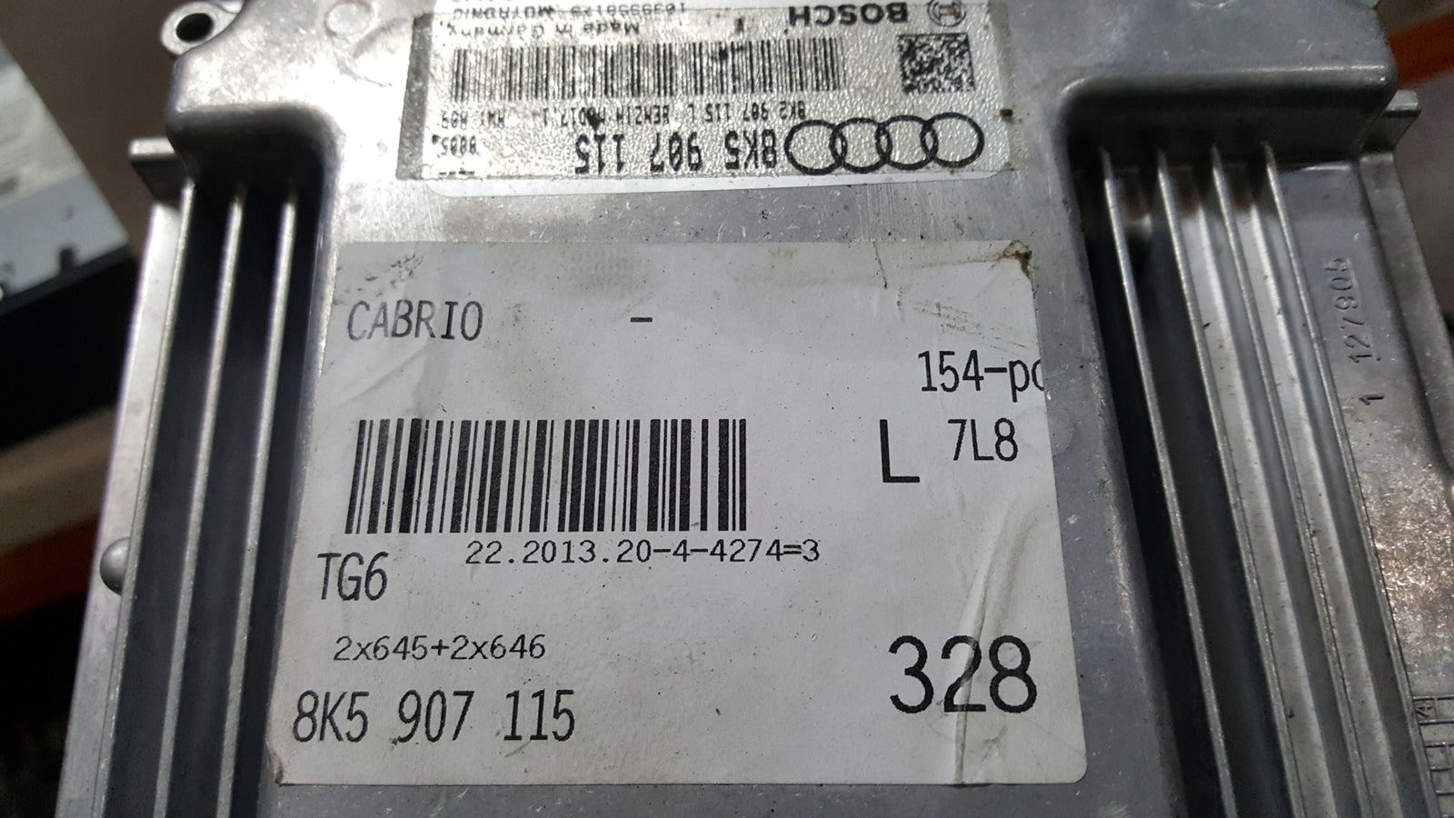 Komputer sterownik silnika (2.0 benzyna) AUDI A4 (B8) A5 8K5907115 demontaż