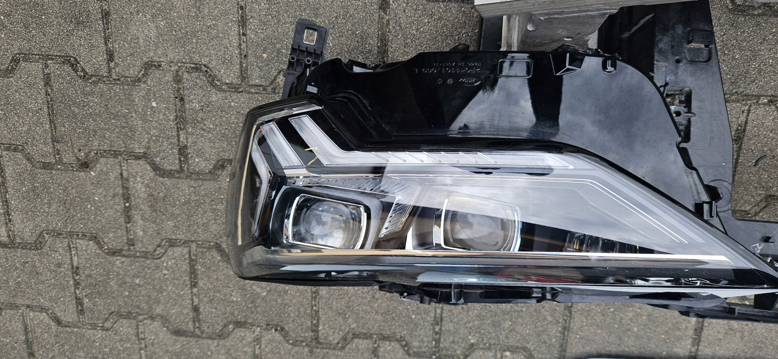 Przód Audi Q3 83A S-line maska zderzak wzm. Błotniki listwy lampy