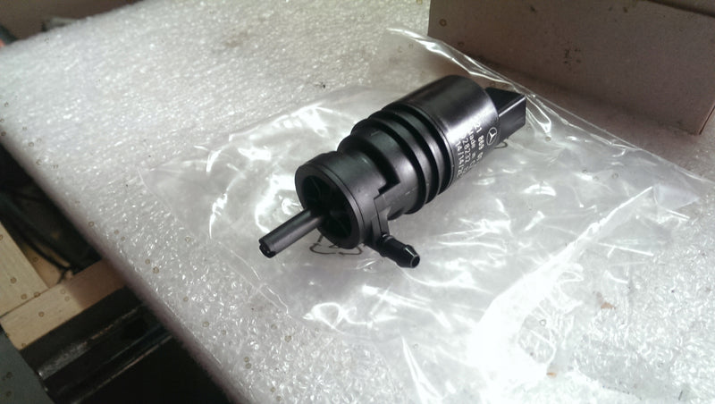 Oryginalna pompka spryskiwacza VW AUDI 2E0955951