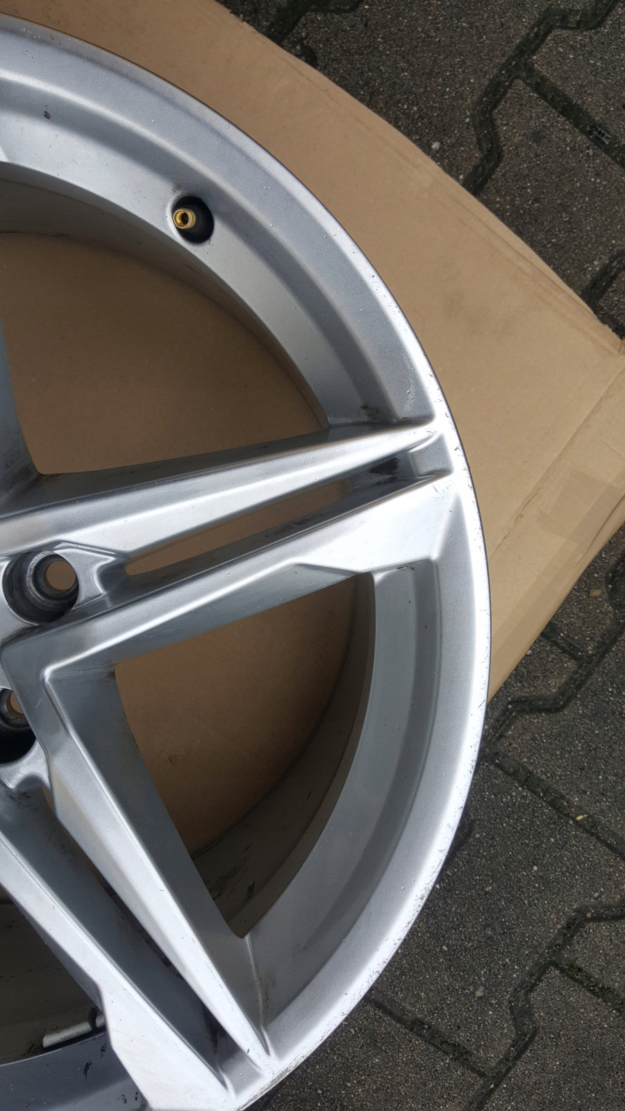 Felga aluminiowa 18 Audi A5 A4 OE 8W0601025DE 8.5
