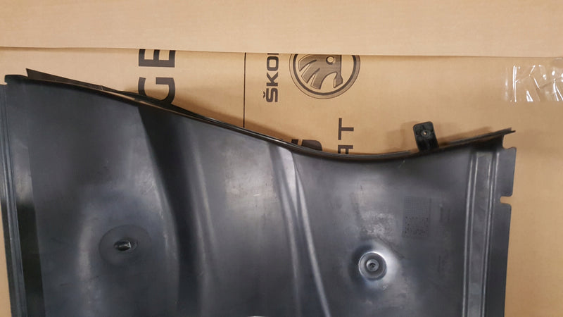 KIEROWNICA POWIETRZA WLOT PRAWY TYŁ AUDI R8 4S 5.2 FSI 16- 4S7121334