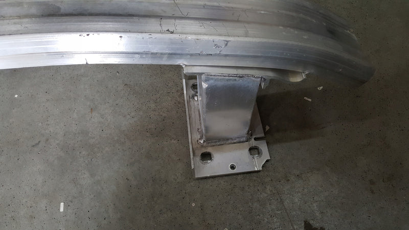 Belka wzmocnienie zderzaka przedniego VW T7 7T0807109B demontaż
