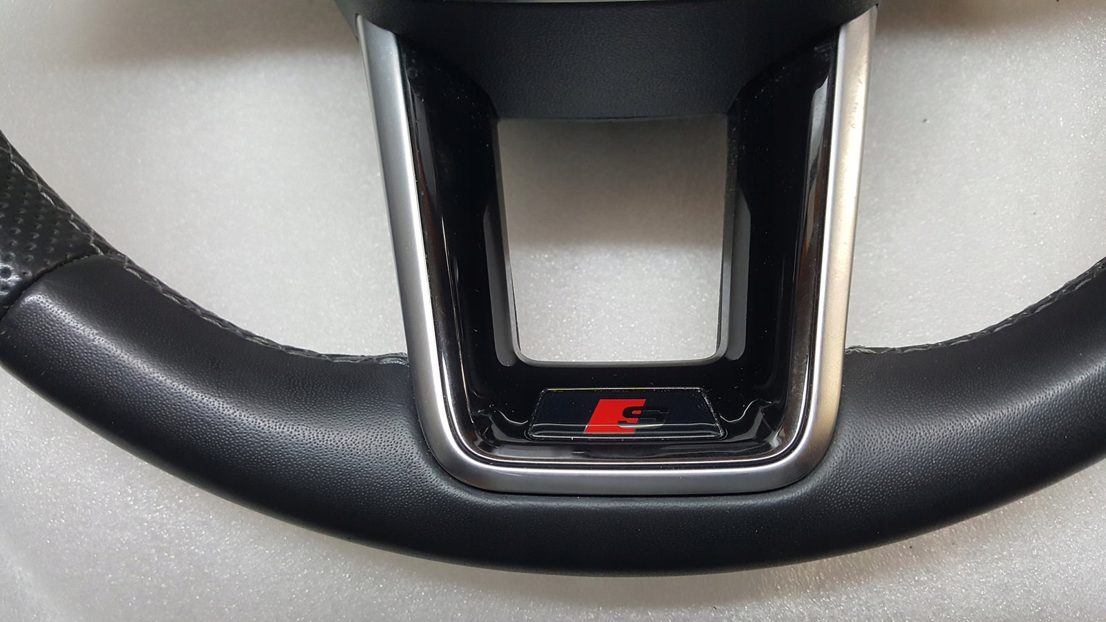 AUDI E-TRON S-LINE A6 C8 S6 S-LINE KIEROWNICA ŁOPATKI 4KE419091Q