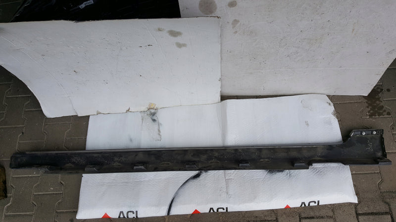 Listwa progowa PR VW PASSAT B8 3G0853858F demontaż