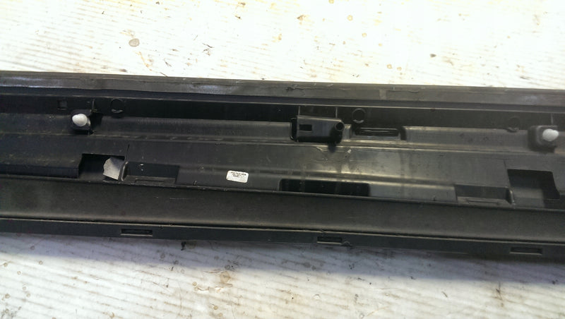 Listwa drzwi prawy przód AUDI Q3 8U0853960G