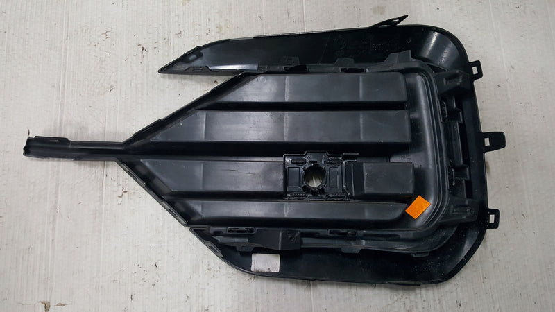 Kratka zderzaka prawy przód- VW TOUAREG III R-LINE 760853664A