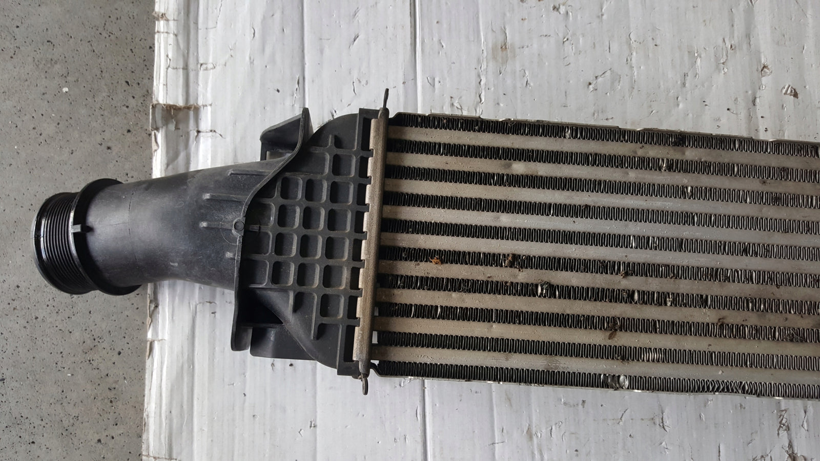 Chłodnica intercooler AUDI A4 (B9) A5 A6 (C8) A7 Q5 8W0145805AD demontaż