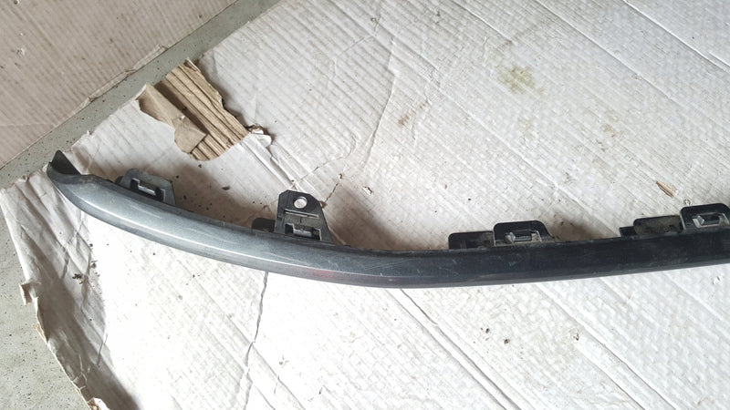 Listwa zderzaka przedniego AUDI A3 8Y0807110A demontaż