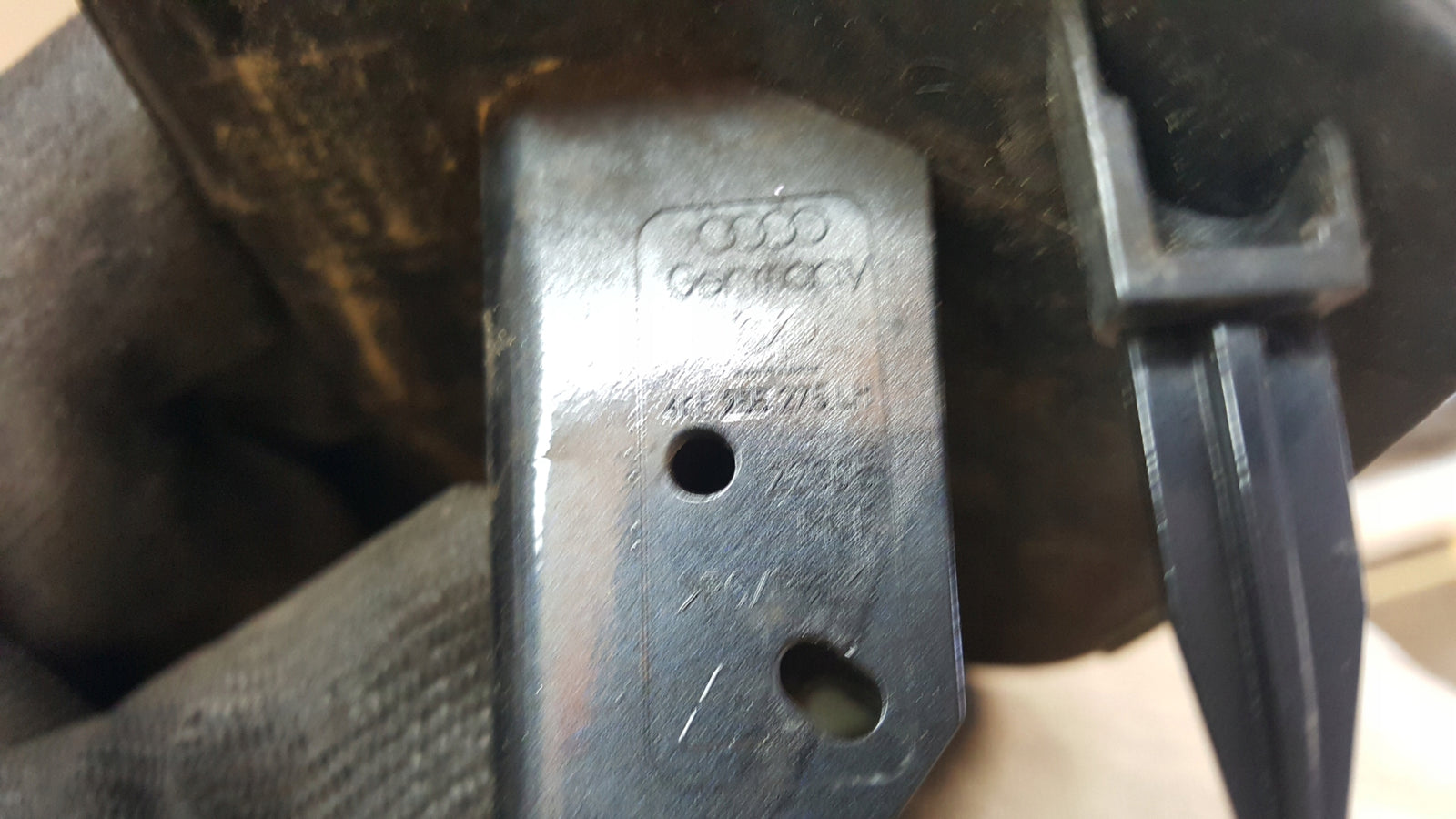 Zaślepki spryskiwaczy lewa + prawa strona AUDI E-TRON 4KE955275 4KE955276