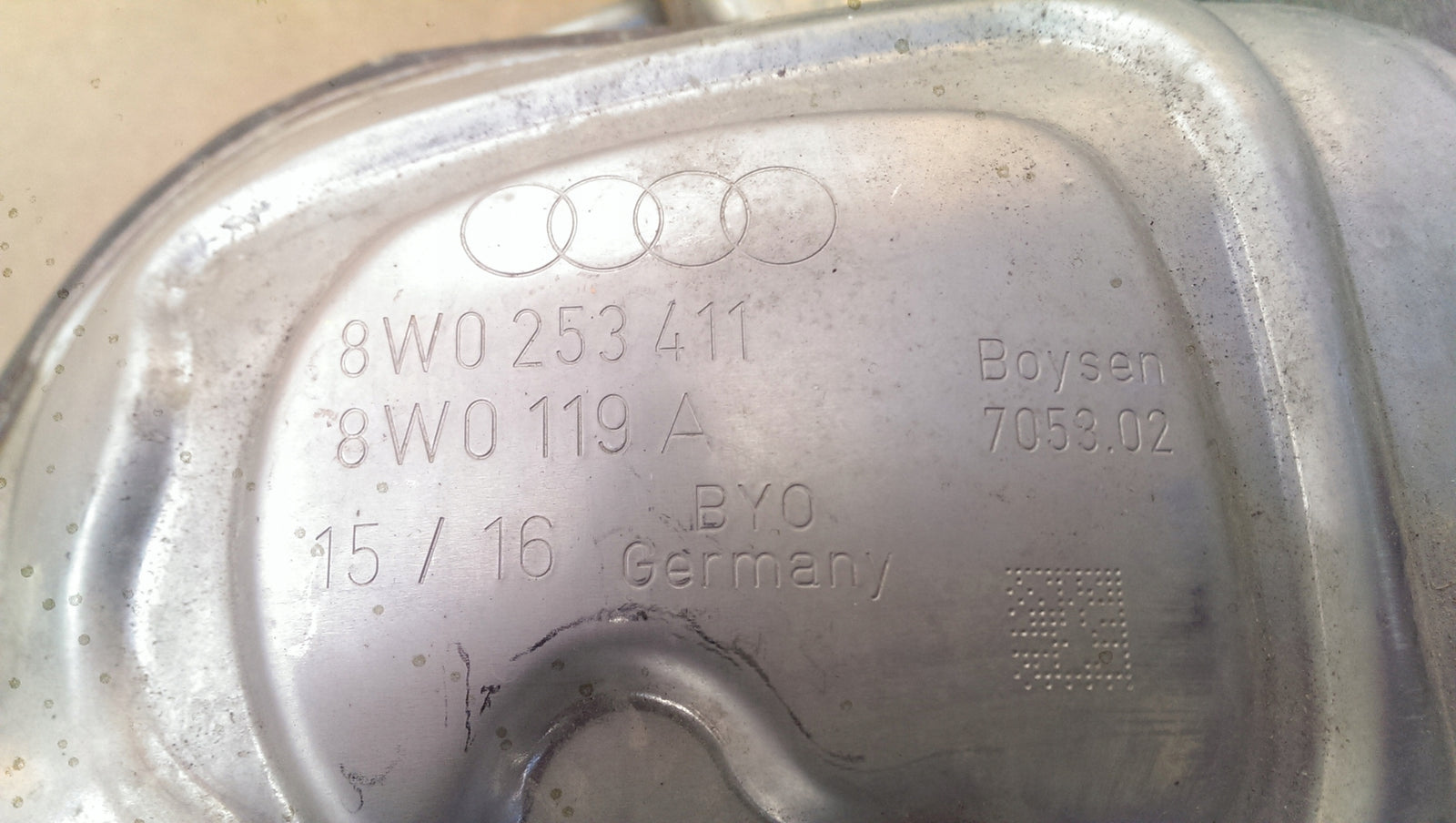 tłumik Audi A4 8W0253411 demontaż 8W5253612A