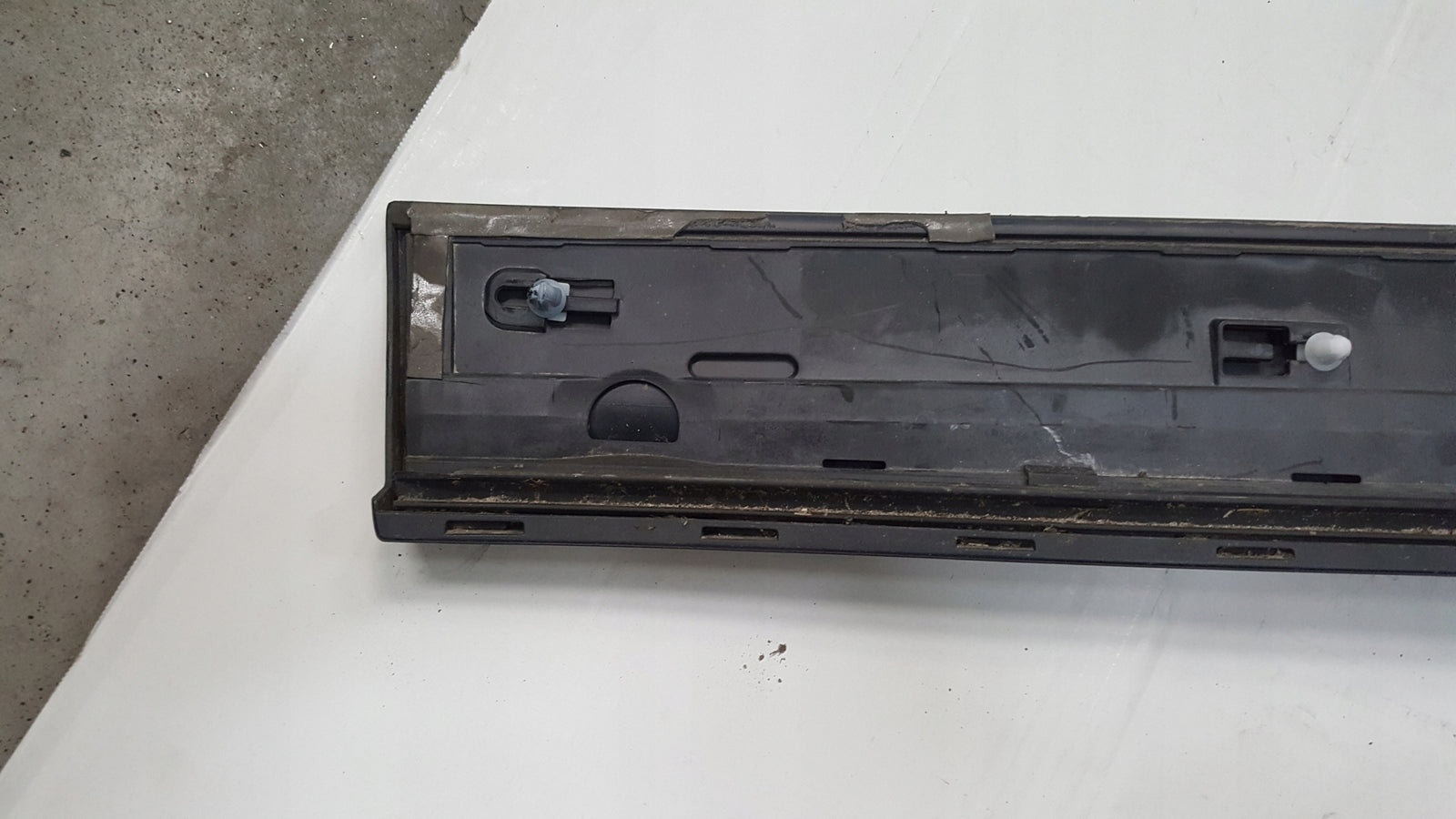 Listwa drzwi prawy przód AUDI Q5 8R0853960B