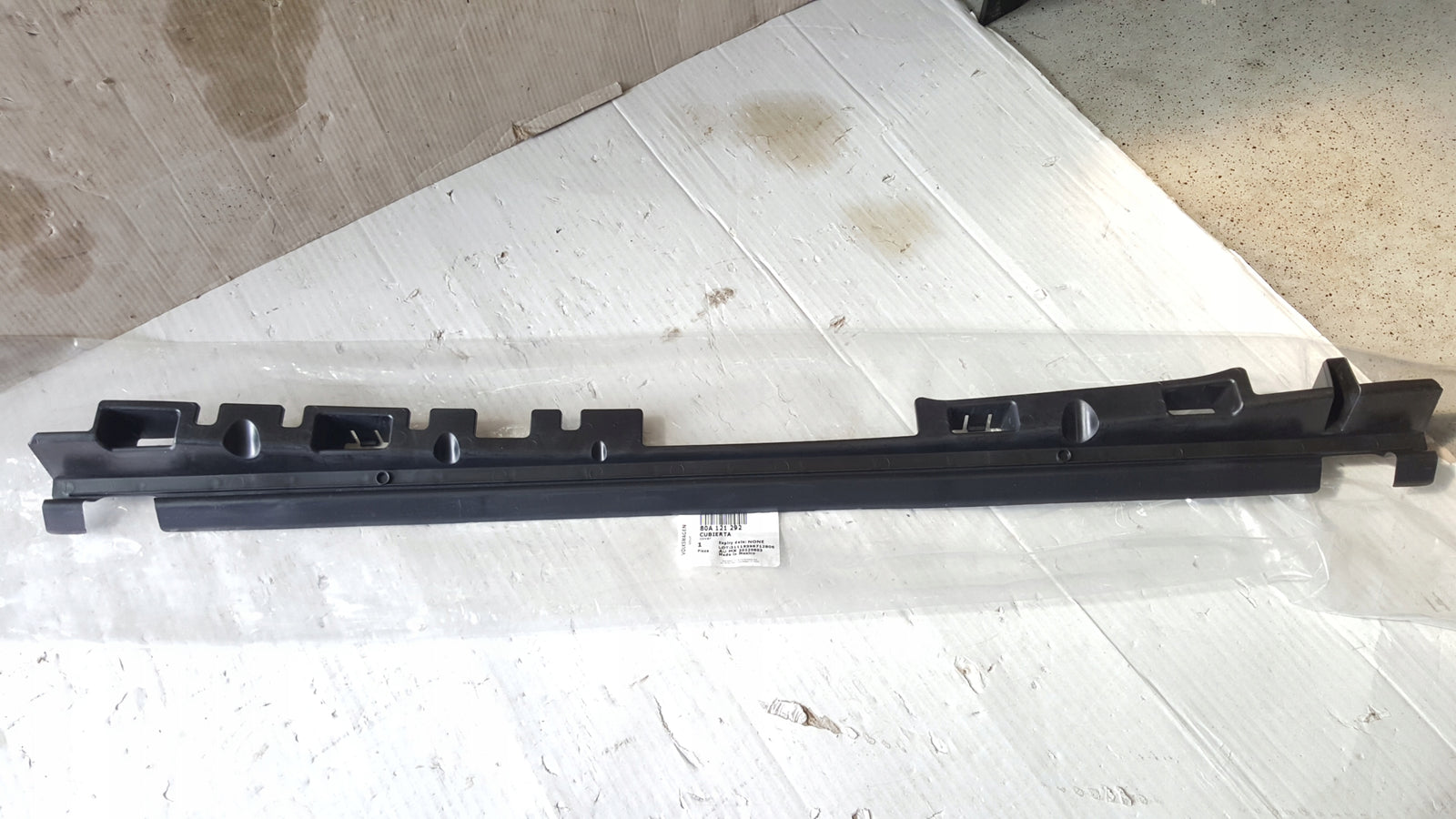 NOWA ORYGINALNA kierownica powietrza przód AUDI Q5 80A121292