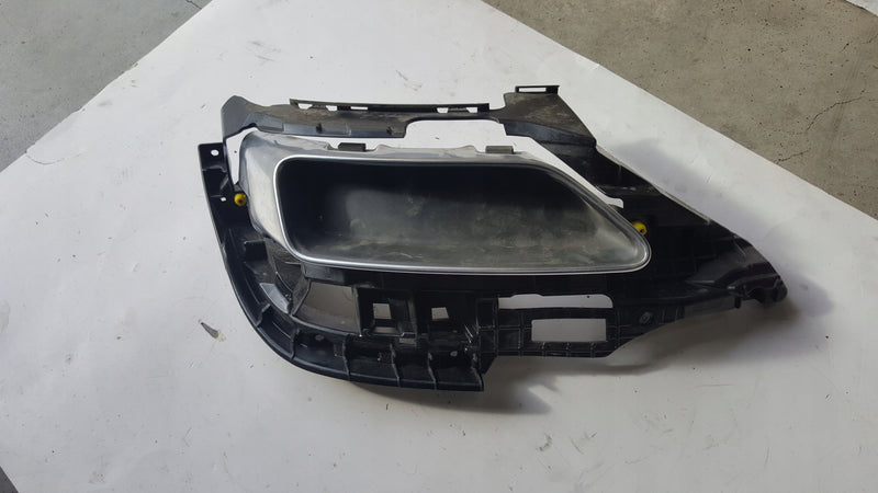 Prawa końcówka wydechu + uchwyt AUDI 8W0253826L 8W0807348E demontaż