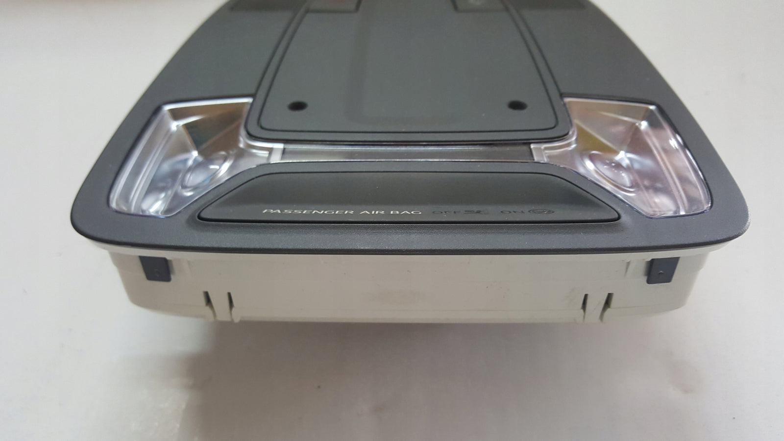 Lampka podsufitki AUDI A3 8Y0947135E AZ3 demontaż