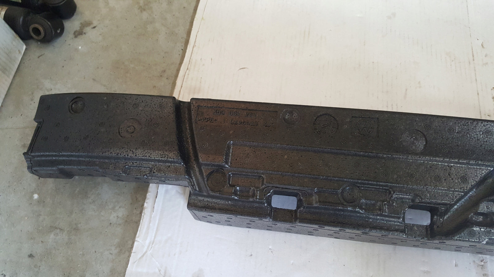 Absorber zderzaka tylnego VW PASSAT B8 3G9807251C