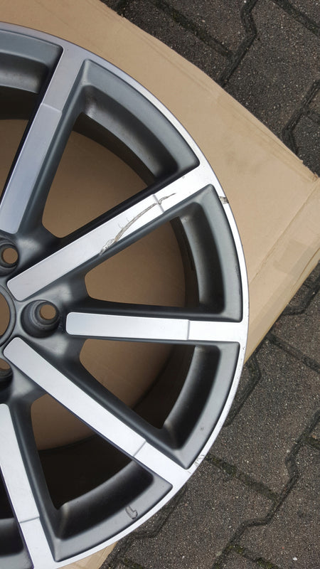 Felga Audi A3 S3 R18 7.5J ET51 5x112 8V0601025AL 8V0601025AM