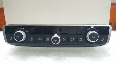 Panel klimatyzacji AUDI A3 RS3 8V0820043AF demontaż