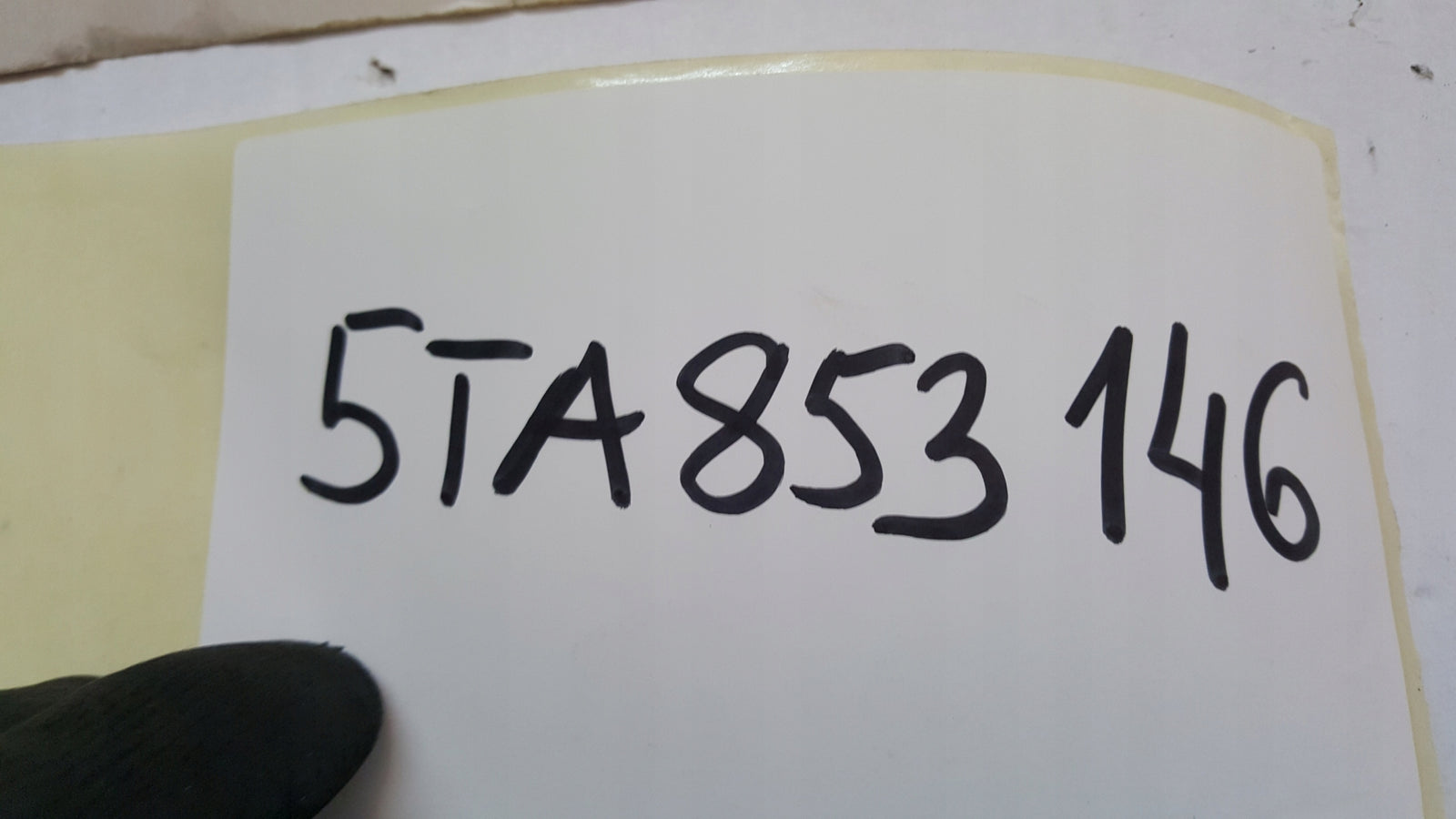 Listwa chrom zderzaka tylnego VW TOURAN 5TA853146 demontaż