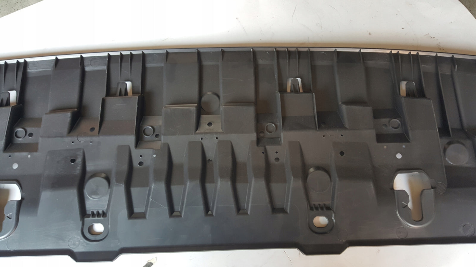 NOWA ORYGINALNA osłona płyta pod zderzak przód SKODA SUPERB 3V0807611A