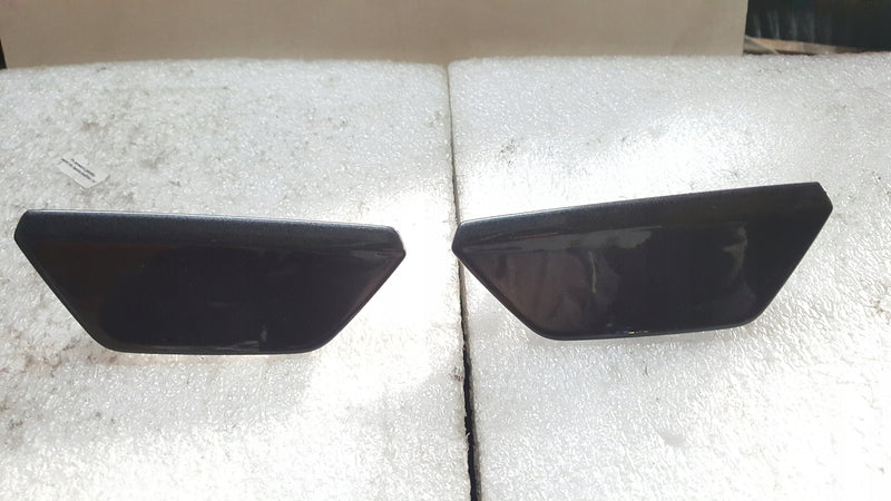 NOWE zaślepki spryskiwaczy lewy + prawy AUDI Q7 4M0807753D 4M0807754D