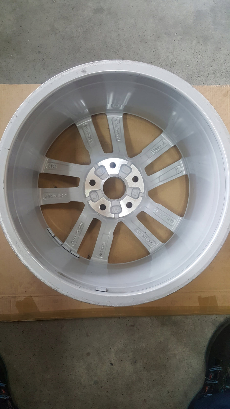 FELGA ALUMINIOWA AUDI A3 8Y 20- 8Y0601025E R17 8J