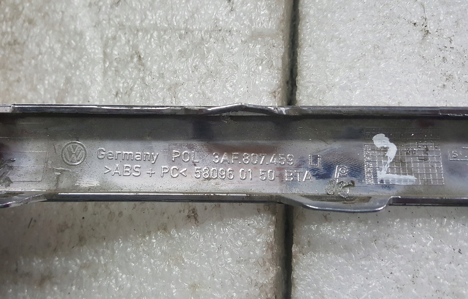VW PASSAT B7 11- LISTWA CHROM ZDERZAKA TYLNEGO LEWY 3AF807459