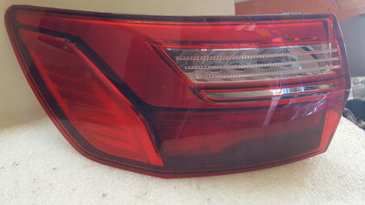 Lampa LED lewy tył AUDI A4 (B9) LIFT kombi 8W9945069AA demontaż