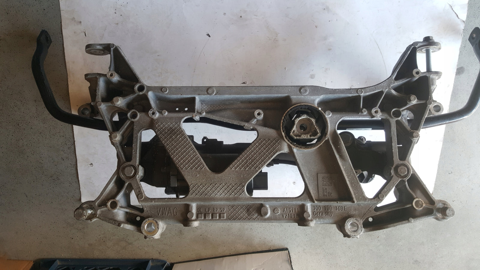 Wózek sanki kołyska VW AUDI SEAT SKODA 3Q0199369E z maglownicą 5Q0910143C