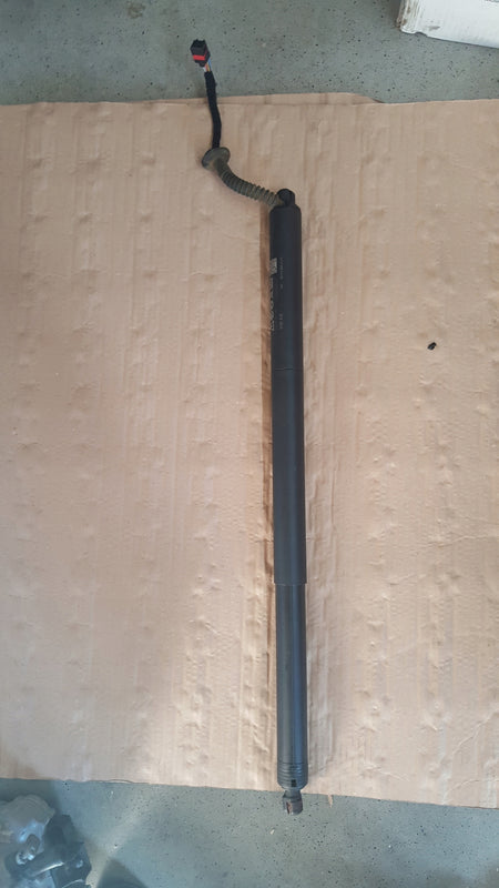 SIŁOWNIK TELESKOP KLAPY BAGAŻNIKA 5FF827851C CUPRA FORMENTOR 23R