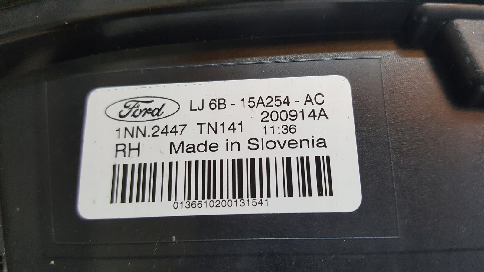 NOWY ORYGINALNY prawy halogen FORD KUGA LJ6B-15A264-AC