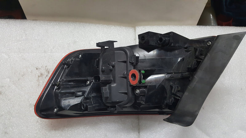 Lewa tylna lampa AUDI A3 SPORTBACK LIFT 8V4945069 demontaż